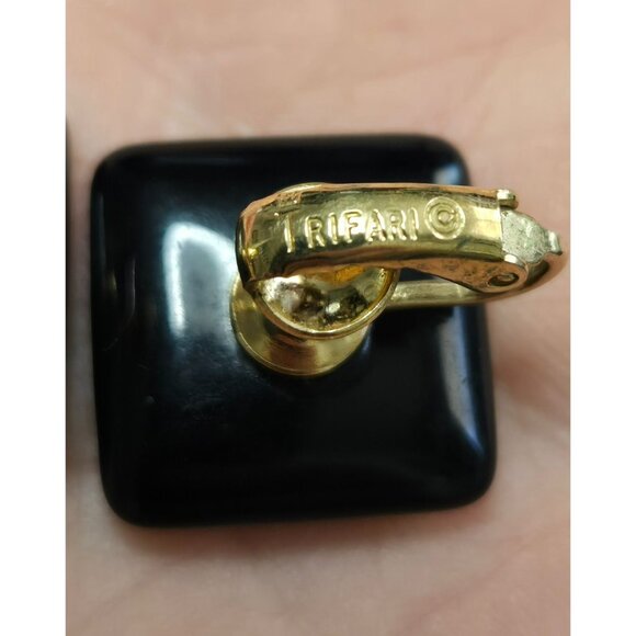 Vintage Trifari Black Square Clip-on Earrings - Picture 4 of 5